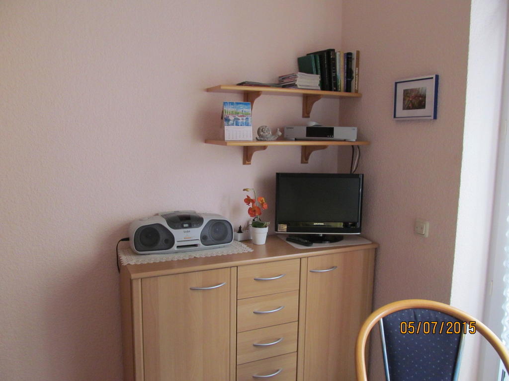 Fewo Ingrid Trossen Urzig Ruang foto